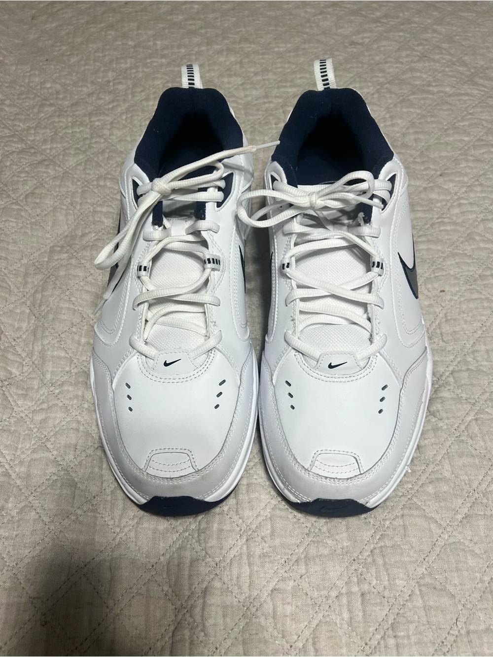 Men’s Nike Air Monarchs NWOB